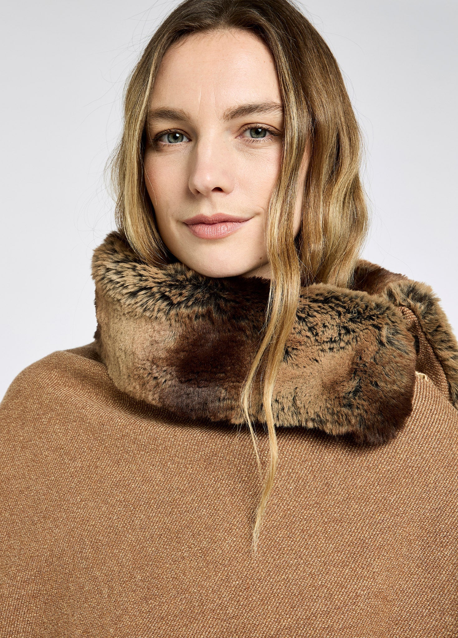 Poncho en tweed  Silverfir - Camel Twill