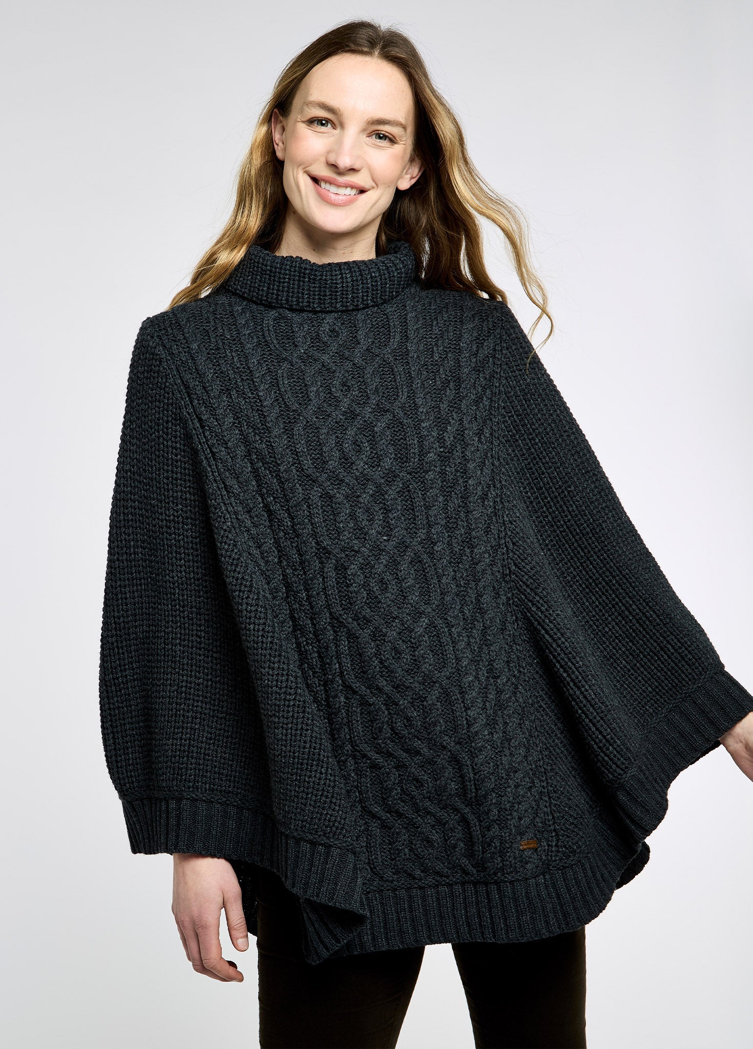 Poncho en laine Mérinos Kilronan Charcoal - Main Image